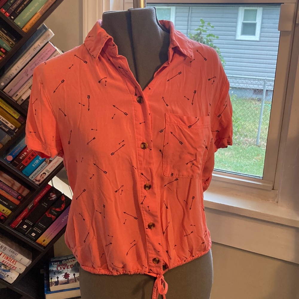 Playful cropped button up tee